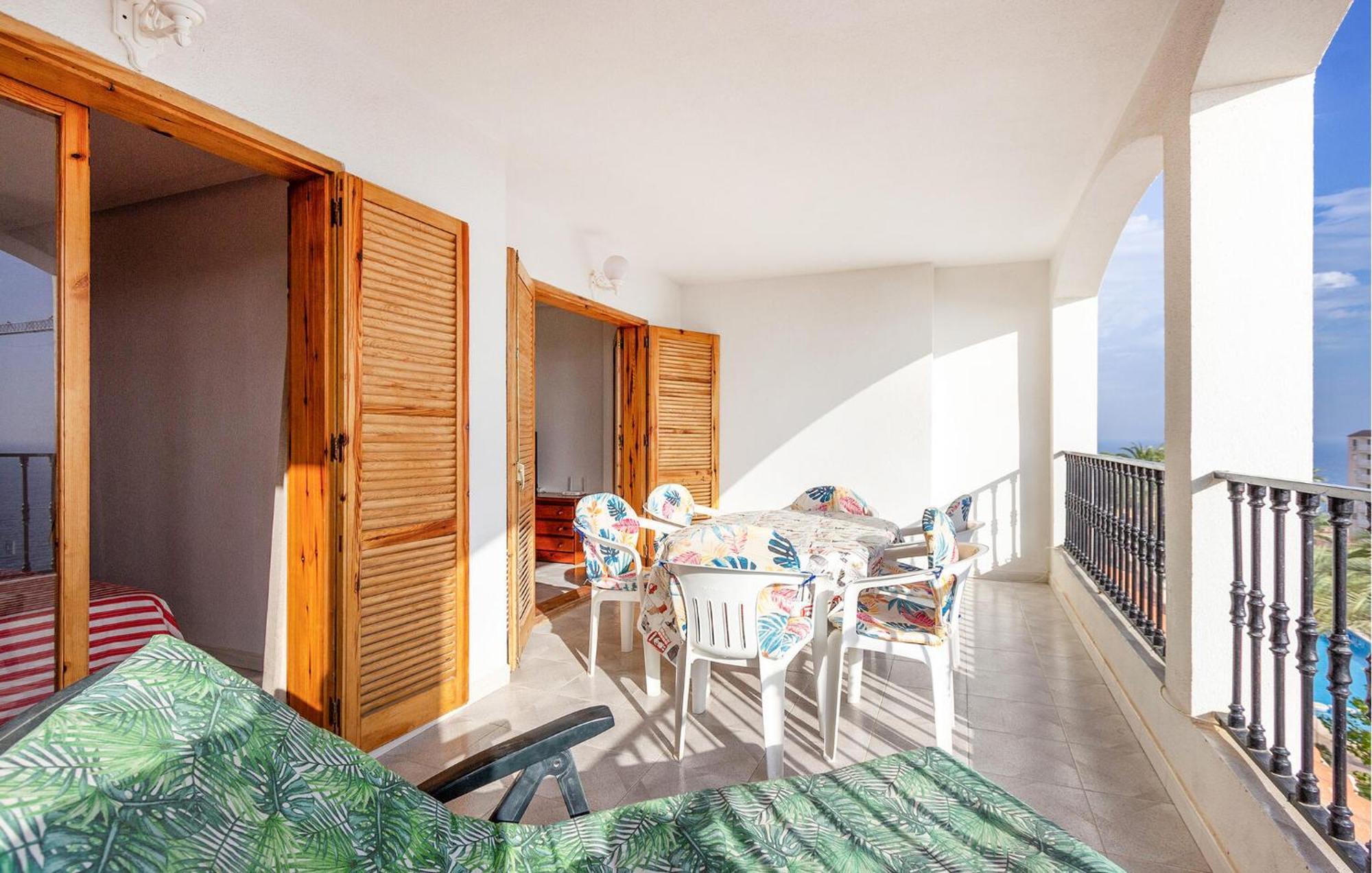 Lovely Apartment In Santa Pola With Kitchenette Exterior foto